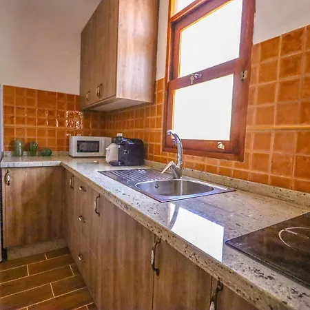 Rentaliday Casa Saro * アロナ