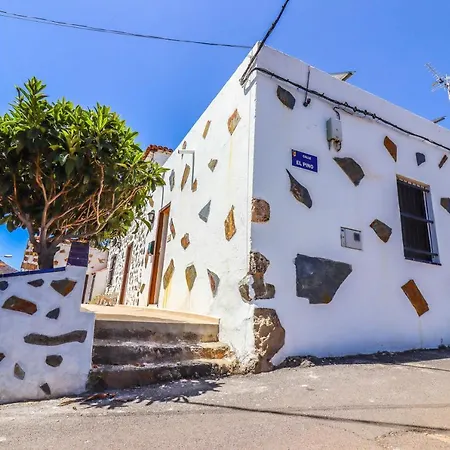 Rentaliday Casa Saro * アロナ