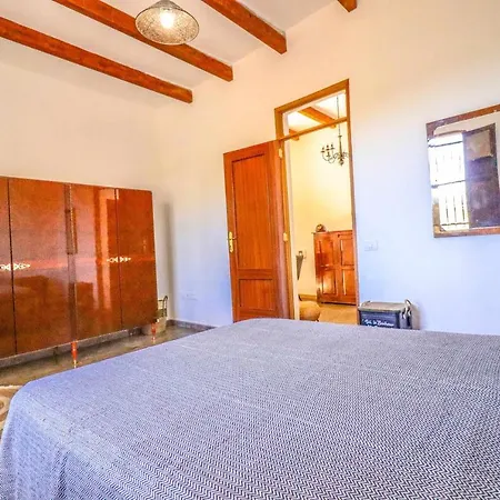 Rentaliday Casa Saro 农家乐